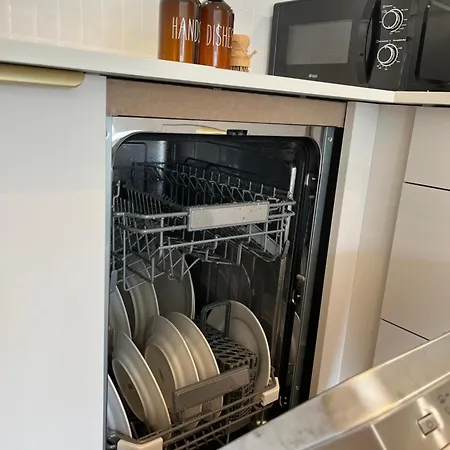 A 50 Metres De La Frontiere De Bale,bus-tram, Avec Parking